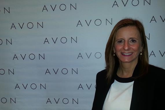 Avon lanzó la campaña "Vos hacés todo más lindo"
