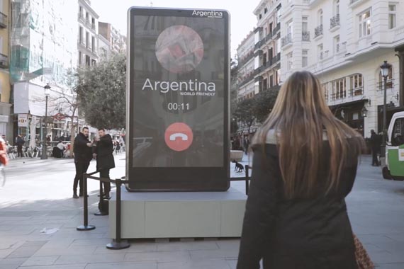 Argentina llama a los españoles para invitarlos a conocer el país