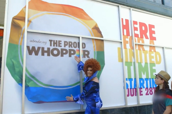 De la mano de David, Burger King dijo presente en la marcha del orgullo LGBT