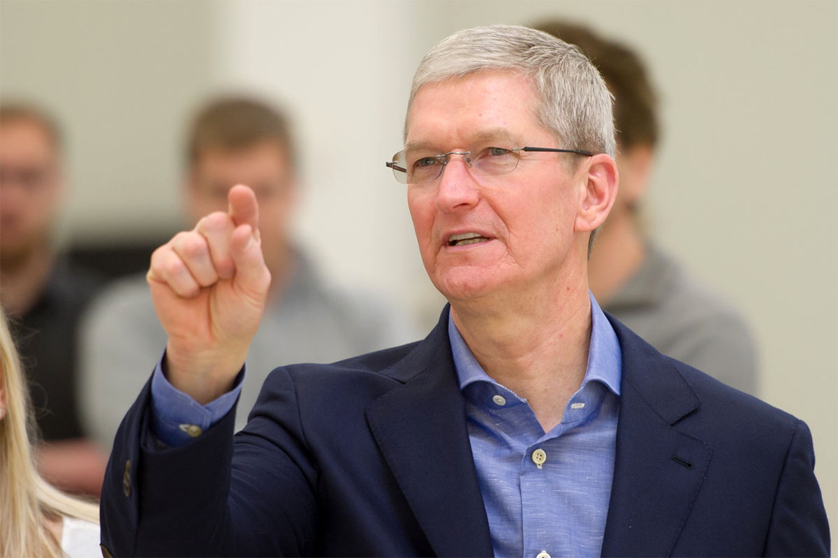 Tim Cook contó cómo Steve Jobs lo convenció de entrar a una Apple en bancarrota