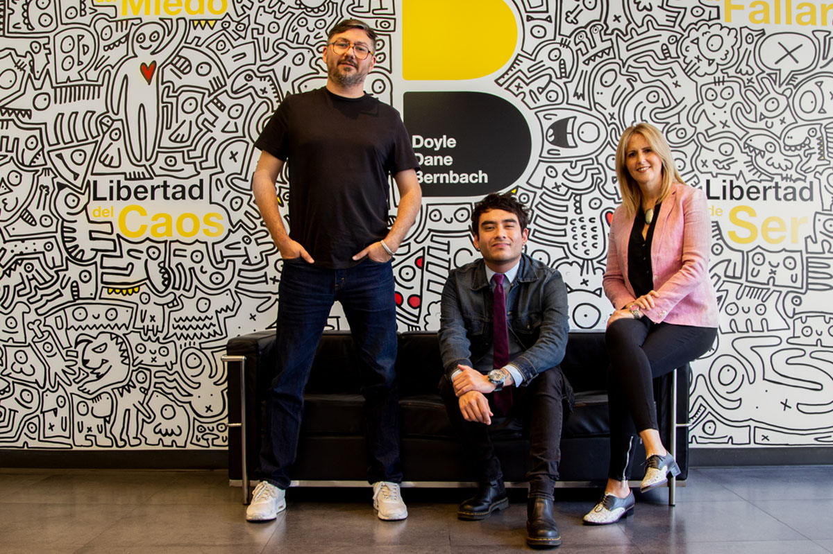 Nuevo equipo directivo en DDB México: Carmen Julia Corrales, presidenta; y David Espadas, coCCO