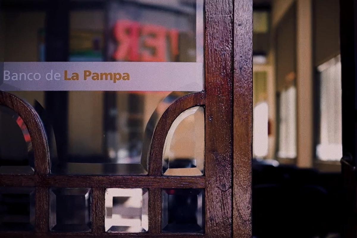 Preestreno: Nacho Pedemonte y el Banco de La Pampa celebran el levantamiento gradual de la cuarentena
