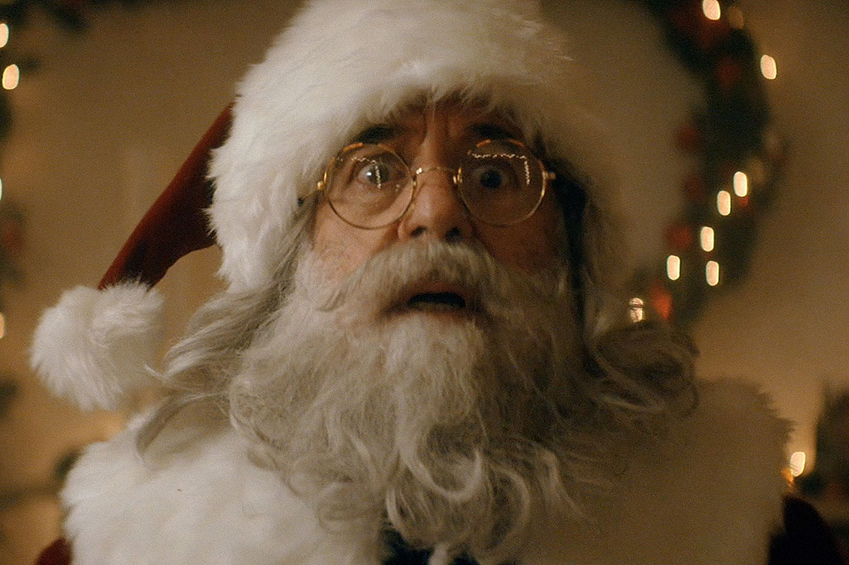 Preestreno: Hello y KFC se divierten con un Santa Claus que en 2020 parece haber estado mirando otro canal