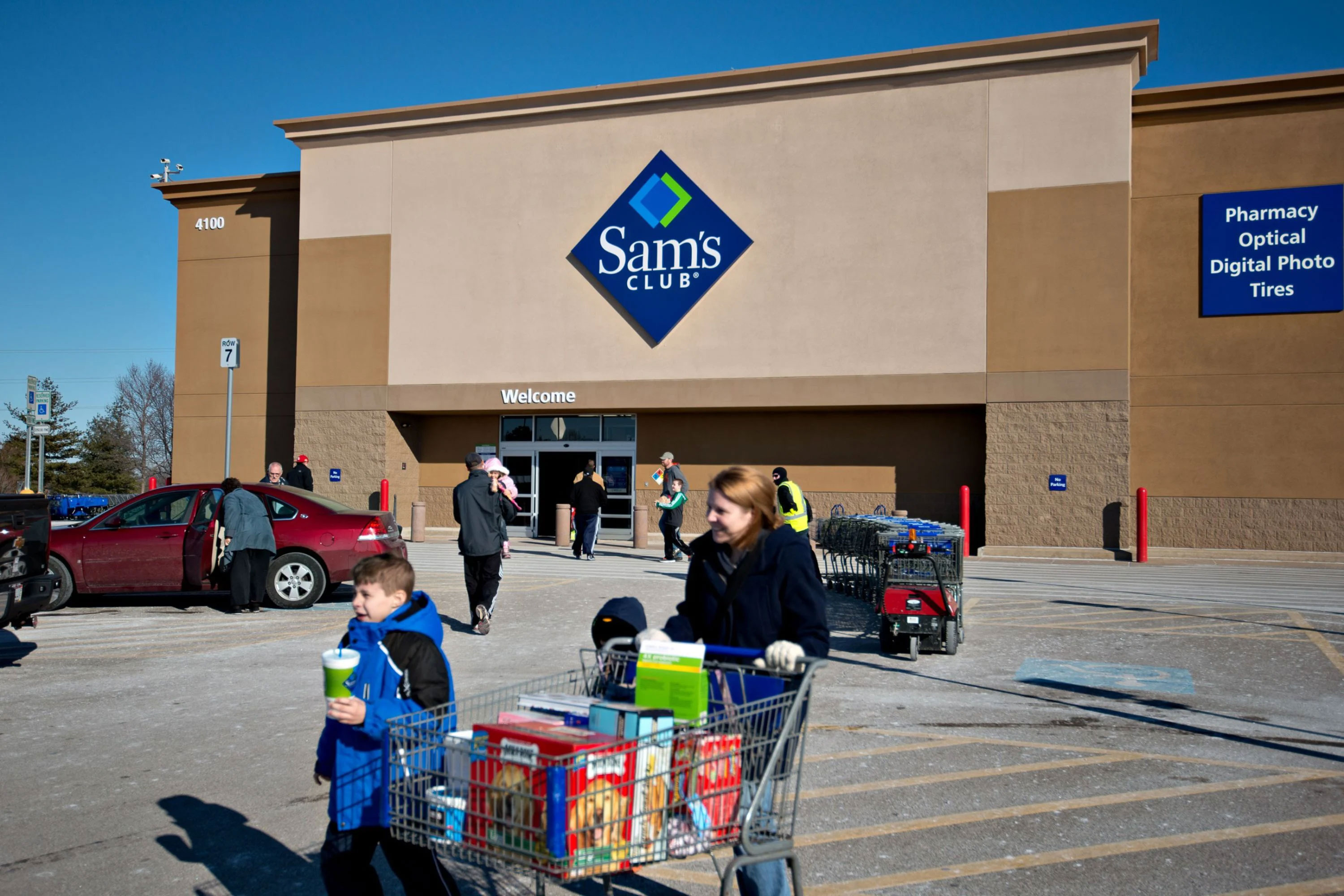 Sam’s Club lanzó un review de agencias pese a su buen año de ventas