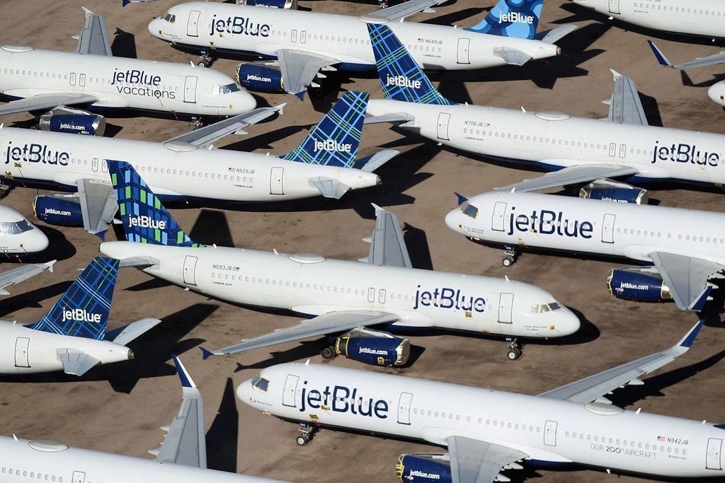 JetBlue se separó de Mullen Lowe, terminando una relación de once años