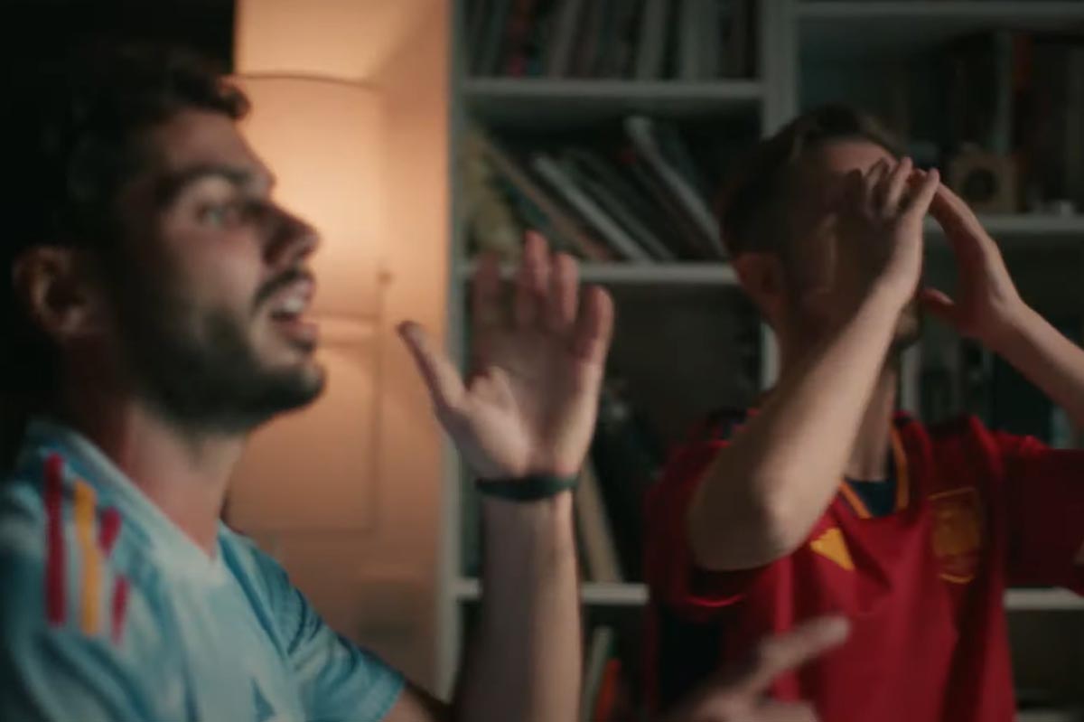 Nuevo: Jon Lavín y cerveza Victoria encontraron la manera de arengar a la selección española de fútbol
