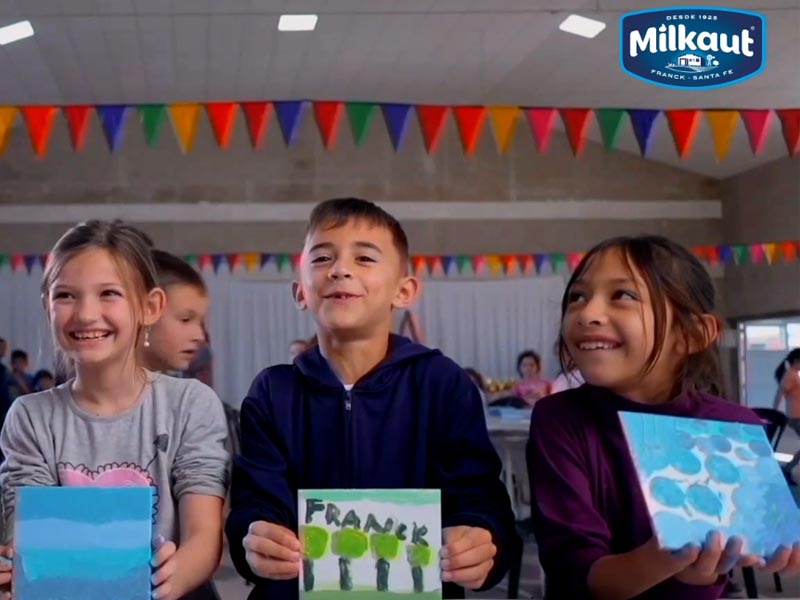 Preestreno: Indie y Milkaut celebran el cumpleaños de Franck y le hacen un gran regalo colaborativo