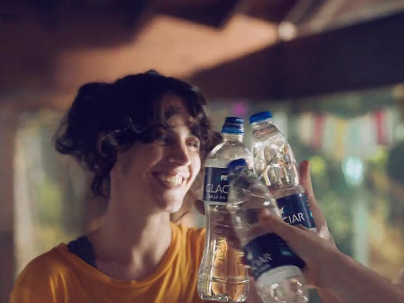 Nuevo: Glaciar Baja en Sodio y Lugo lanzan “¡Salud!”