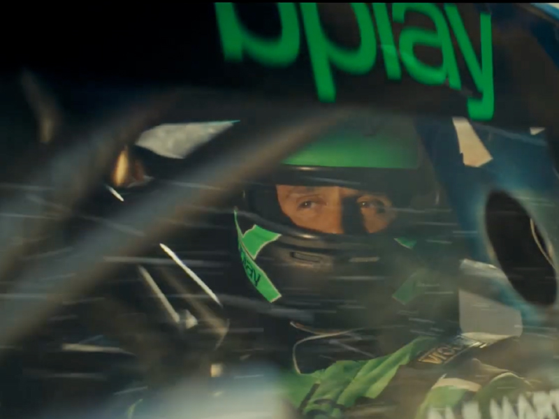 Preestreno: los hermanos Martínez intercambian pasiones en la nueva campaña de bplay creada por TombrasNiña