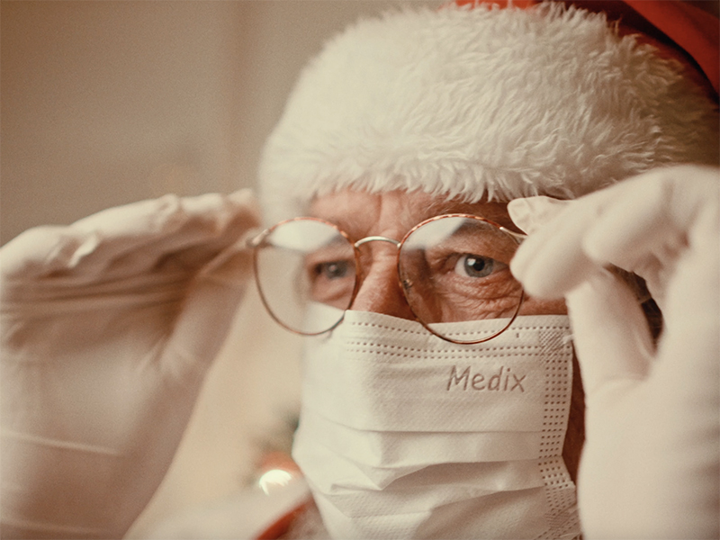 La elección creativa de Ogilvy fue filmar con personas reales, humanizando el mensaje y acercándose a la realidad de los profesionales de la salud y de todos aquellos que se preocupan por el bienestar de los demás.