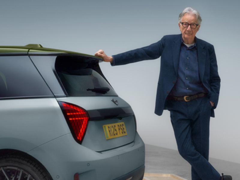 Guiada por el concepto "palacio de la memoria", la campaña propone un recorrido por la mente del diseñador. 