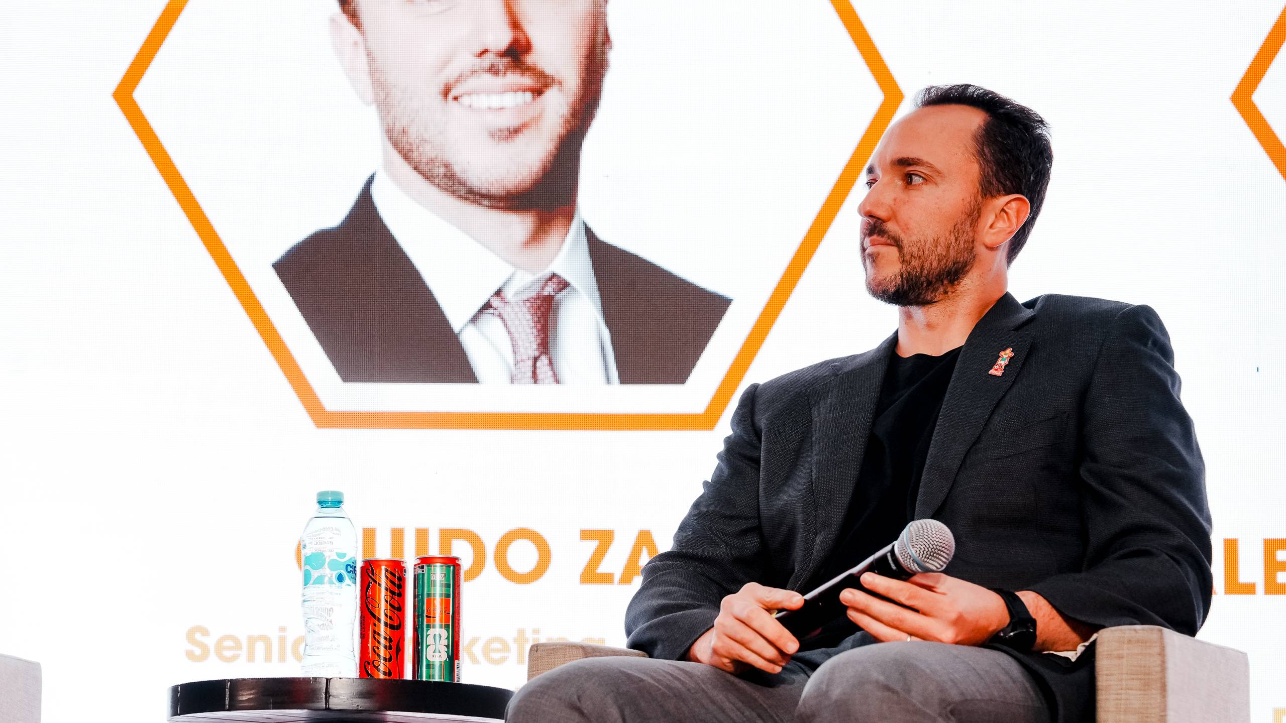 Una conversación de fútbol con un ídolo histórico de México, Enrique Borja