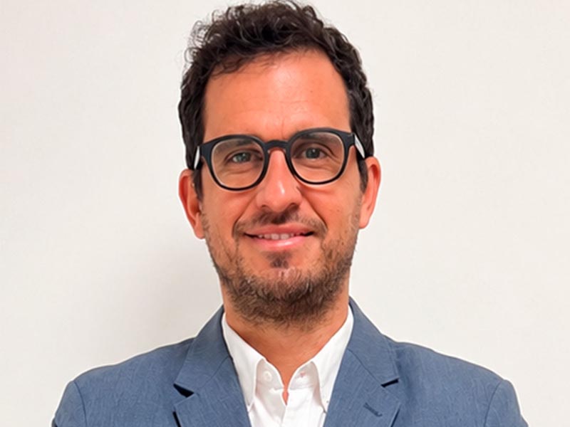 Colombo cuenta con experiencia en crecimiento, estrategia y desarrollo de negocios en la industria de la comunicación.