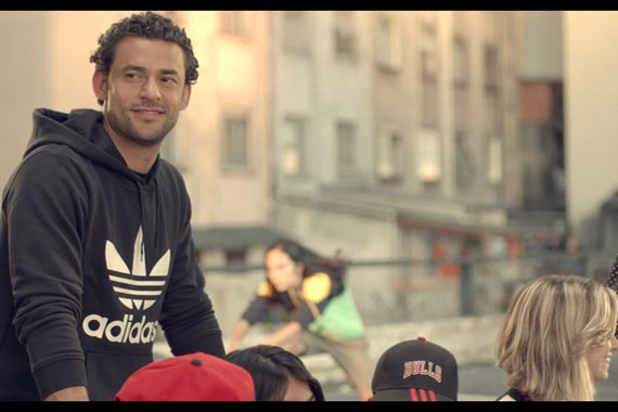 Landia presenta lo nuevo de Adidas junto a Lew
