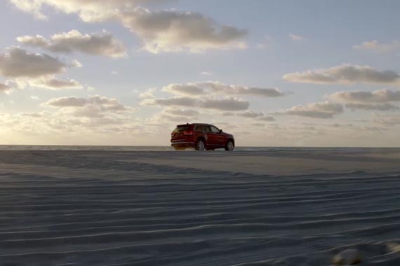 Preestreno de GlobalHue y Landia para Jeep