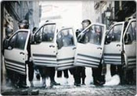 Policías