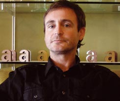 Llama, preestreno de LatinWorks para Starburst