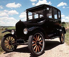 El Ford T cumplió 100 años de vida | Adlatina