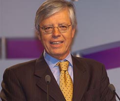 Luis Mario Castro, reelecto en la CAA